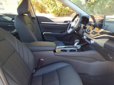 2025 Nissan Altima 2.5 SR