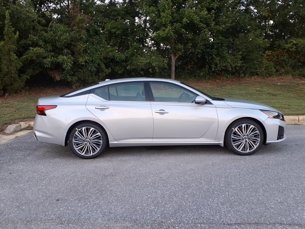 2025 Nissan Altima 2.5 SL