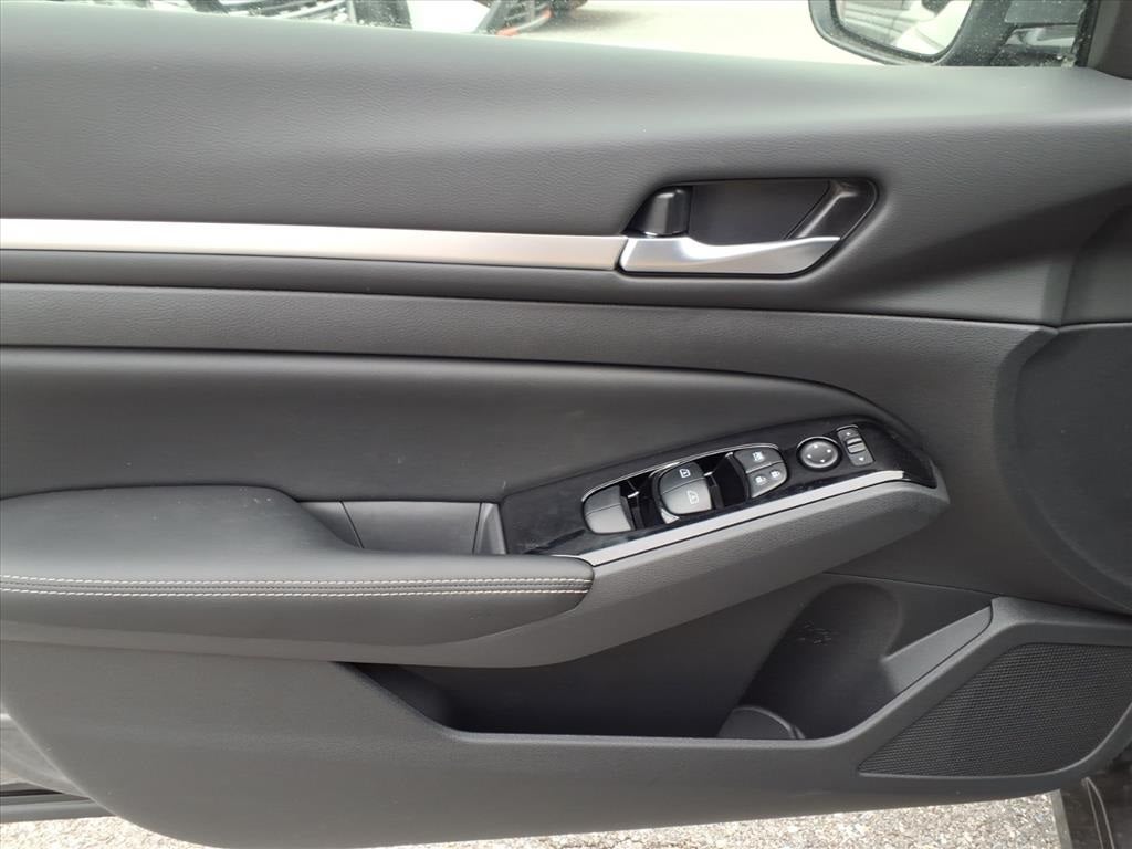 2025 Nissan Altima 2.5 SL