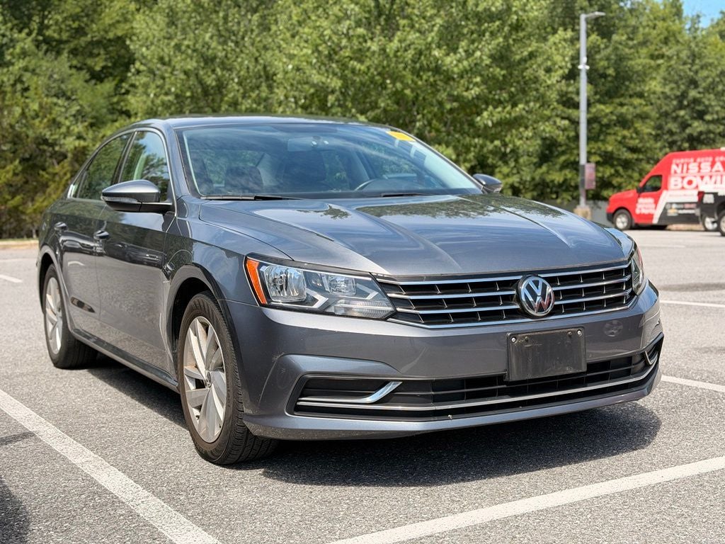 2018 Volkswagen Passat 2.0T SE w/Technology w/Technology