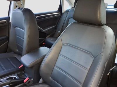 2018 Volkswagen Passat 2.0T SE