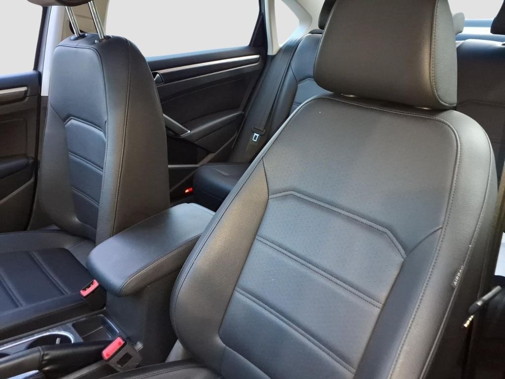 2018 Volkswagen Passat 2.0T SE