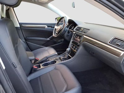 2018 Volkswagen Passat 2.0T SE