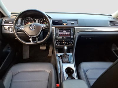 2018 Volkswagen Passat 2.0T SE