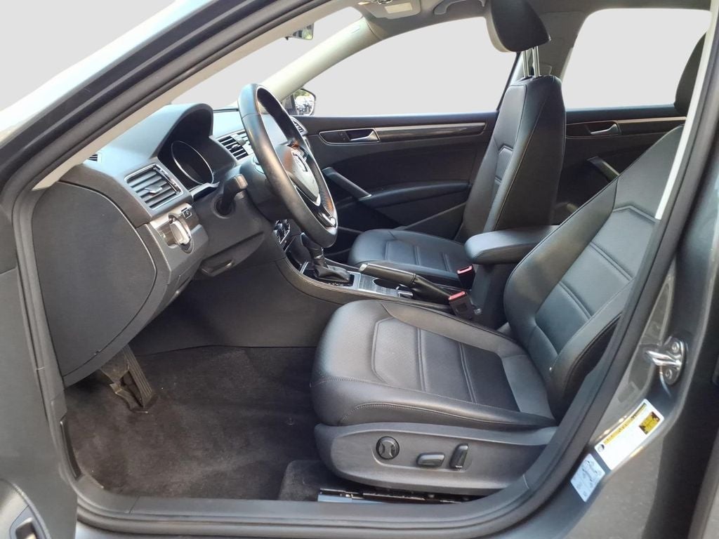 2018 Volkswagen Passat 2.0T SE
