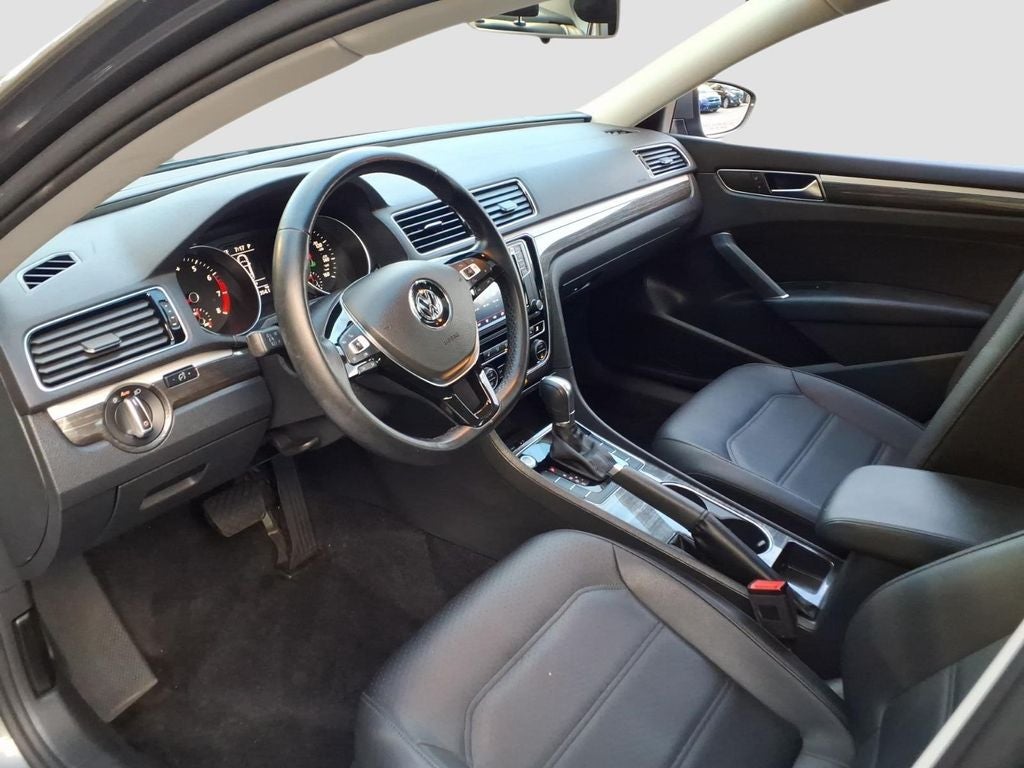 2018 Volkswagen Passat 2.0T SE