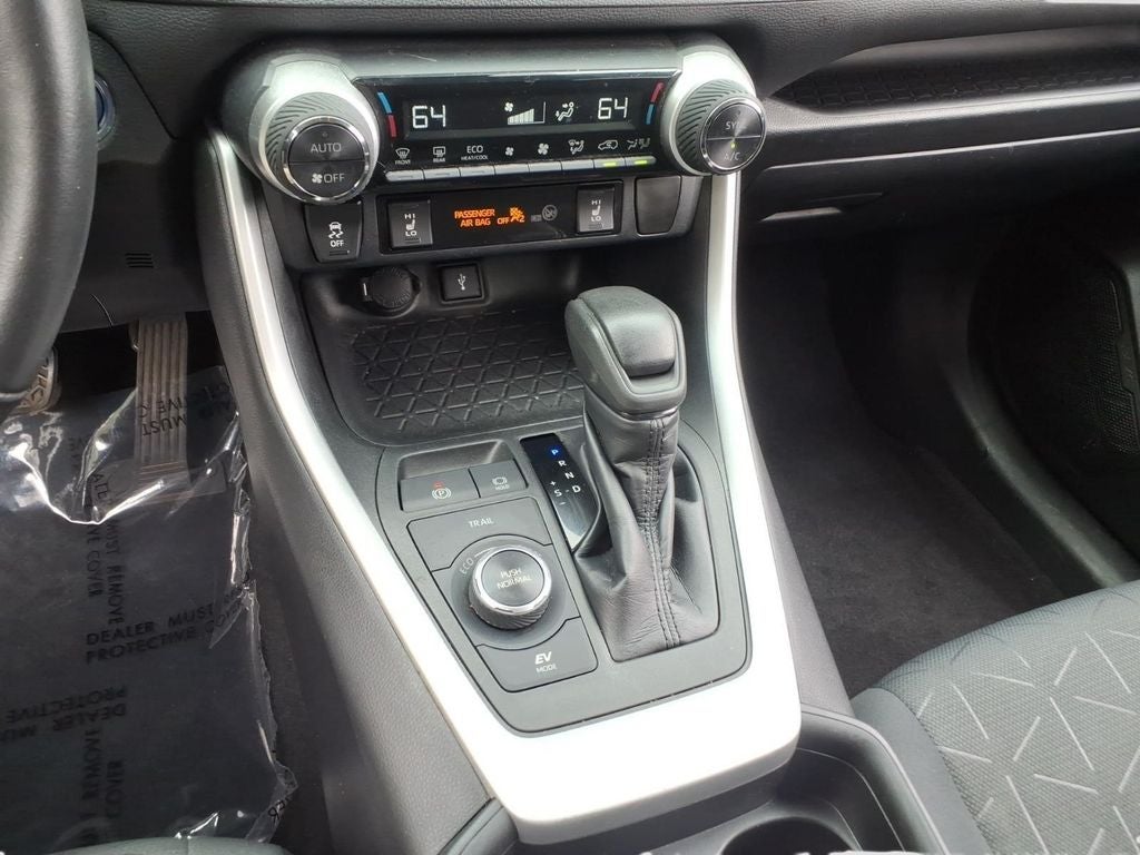 2020 Toyota RAV4 Hybrid XLE