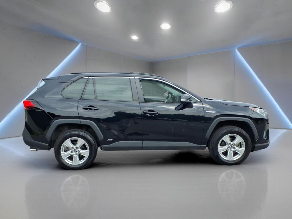 2020 Toyota RAV4 Hybrid XLE