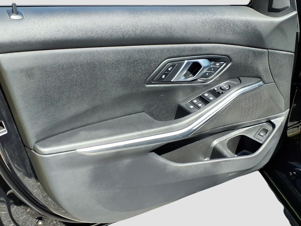 2025 BMW 3 Series 330i xDrive