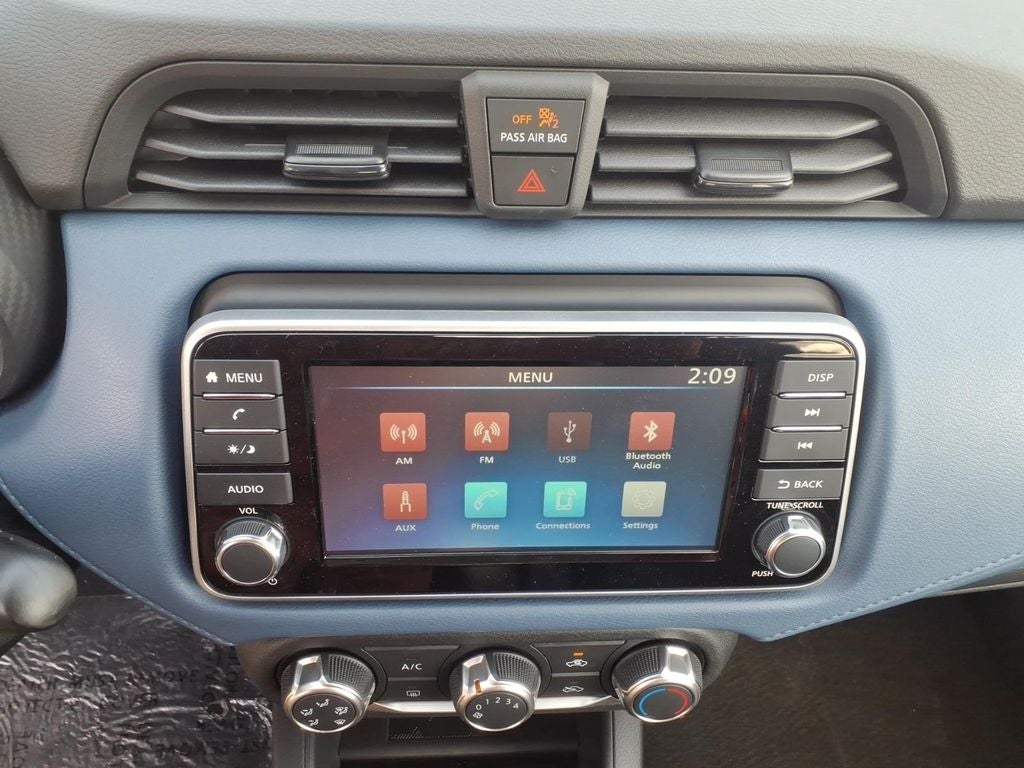 2025 Nissan Versa 1.6 SV