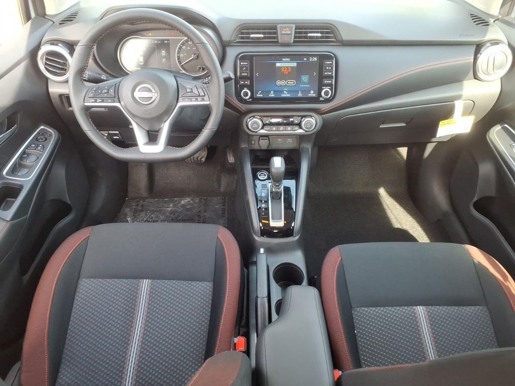2025 Nissan Versa 1.6 SR