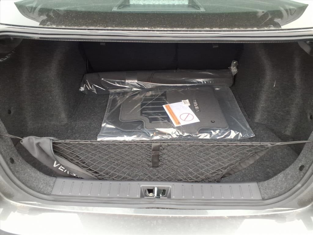 2025 Nissan Versa 1.6 SR