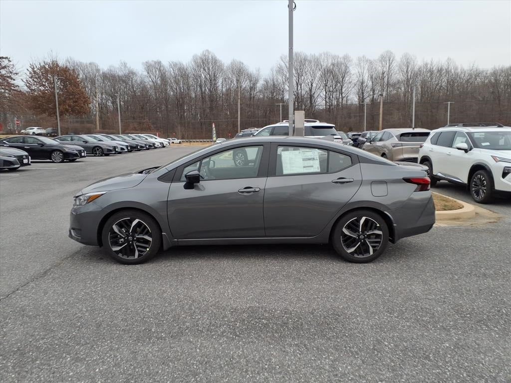 2025 Nissan Versa 1.6 SR