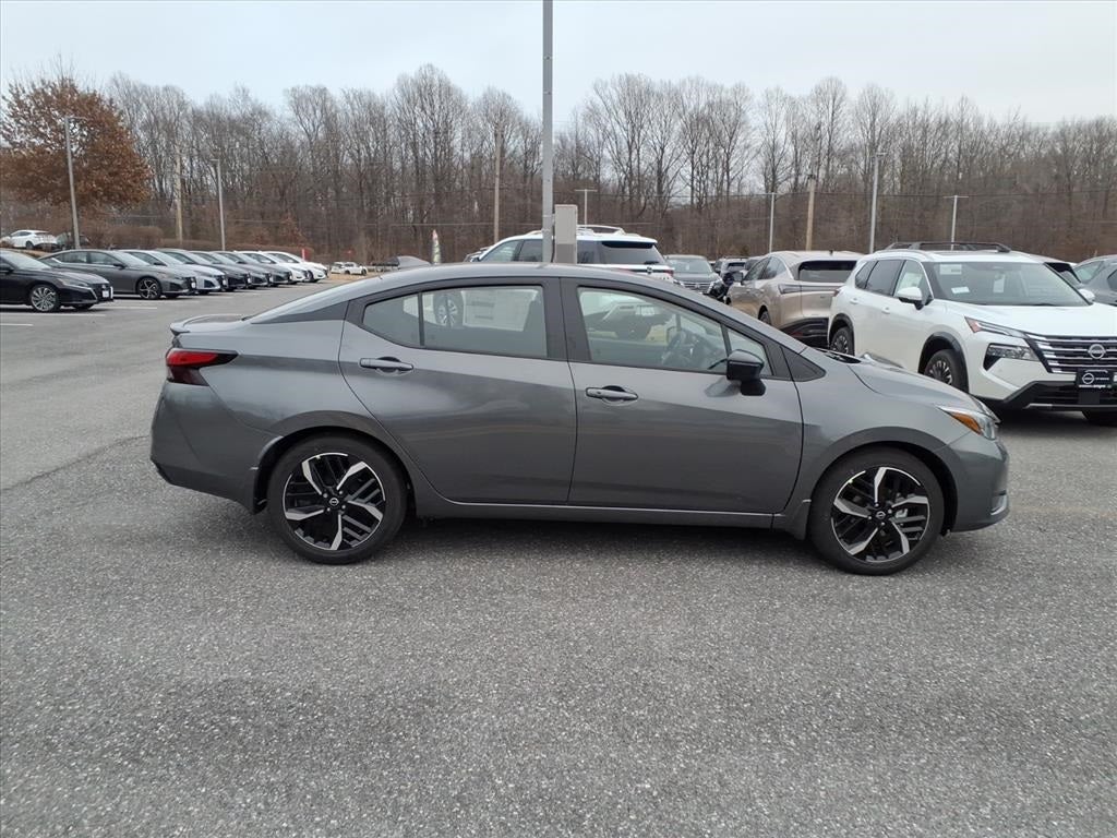 2025 Nissan Versa 1.6 SR
