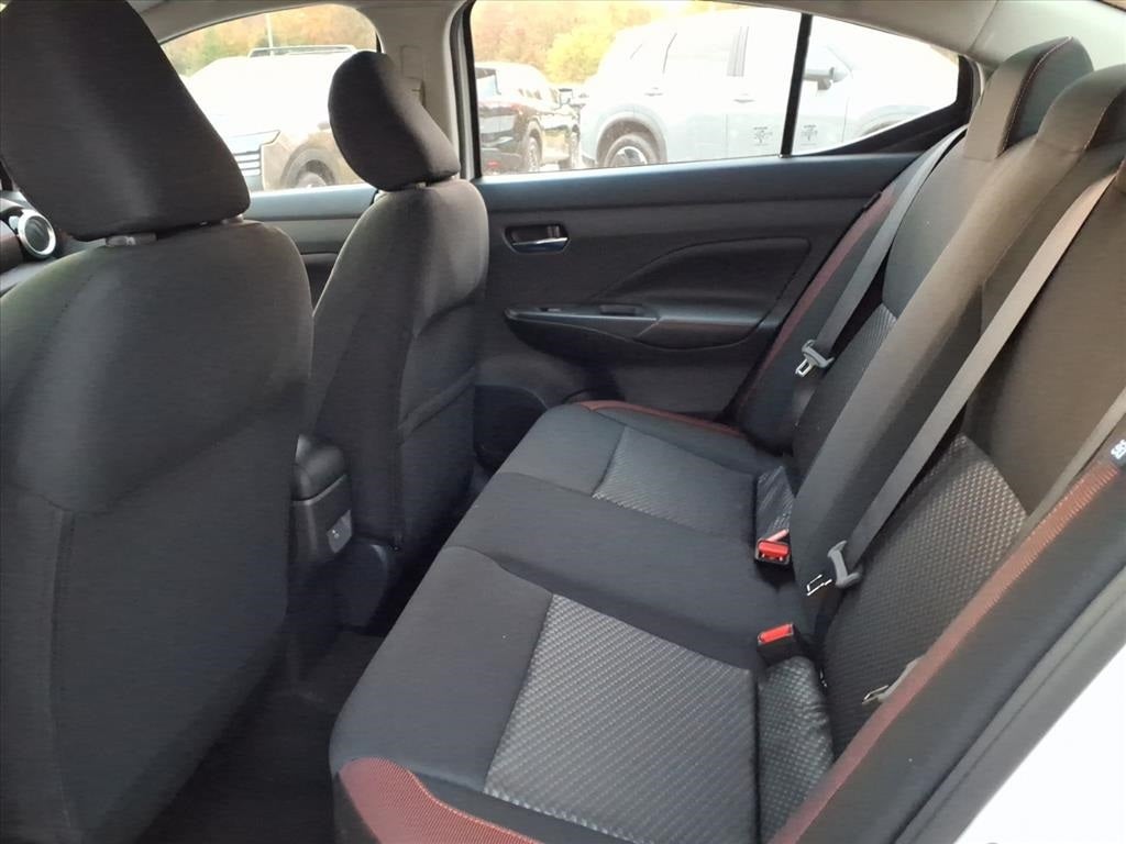 2025 Nissan Versa 1.6 SR