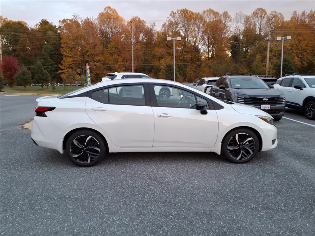 2025 Nissan Versa 1.6 SR