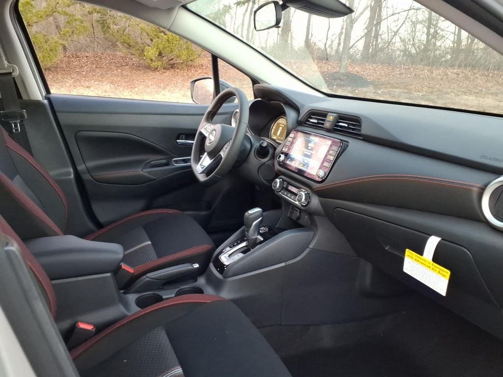 2025 Nissan Versa 1.6 SR