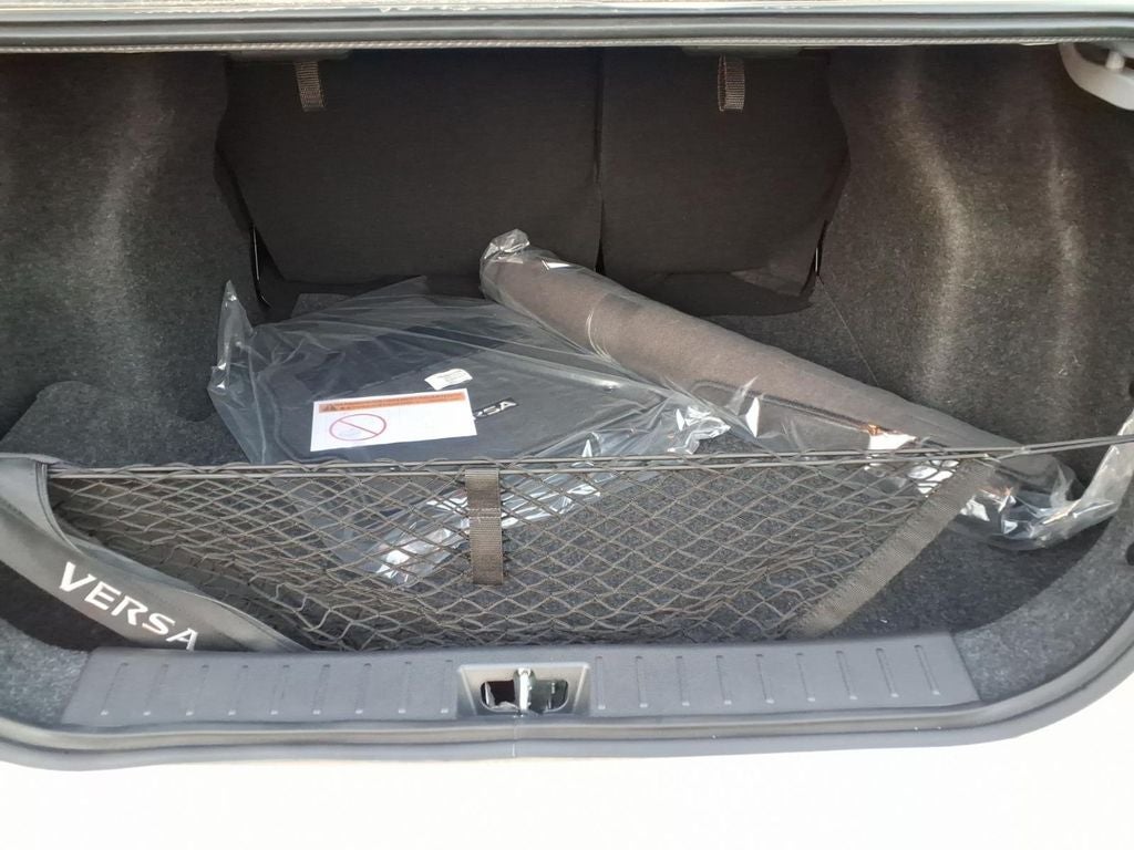 2025 Nissan Versa 1.6 SR