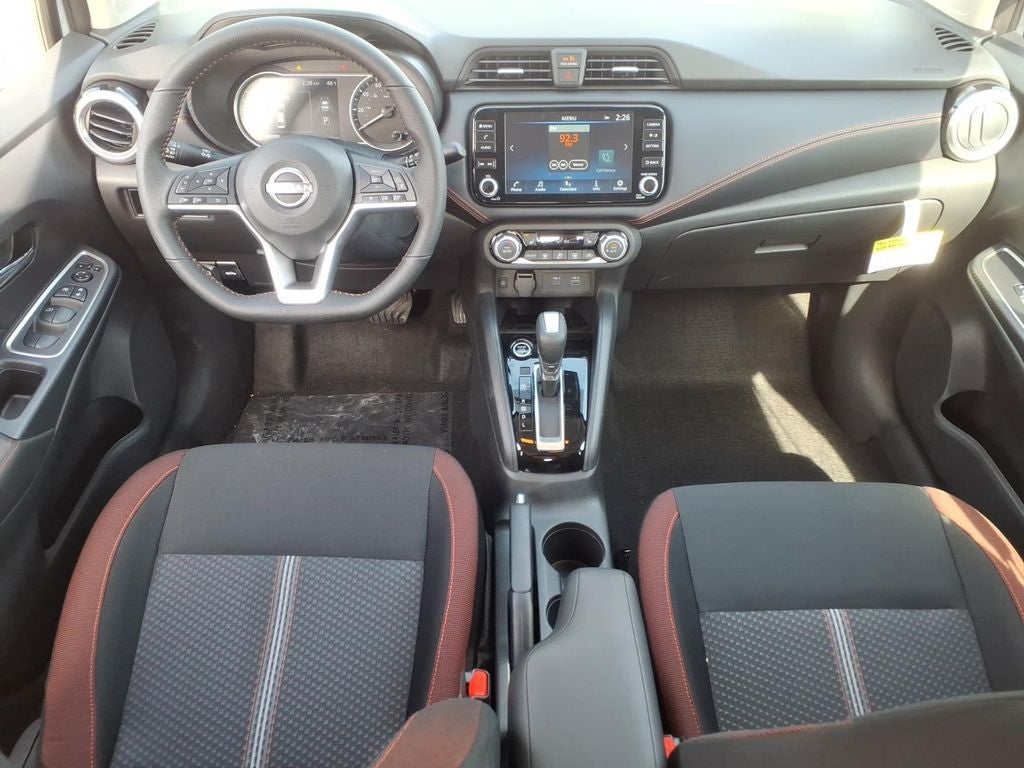 2025 Nissan Versa 1.6 SR