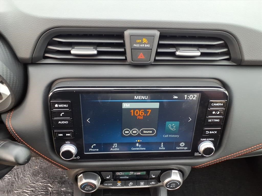 2025 Nissan Versa 1.6 SR