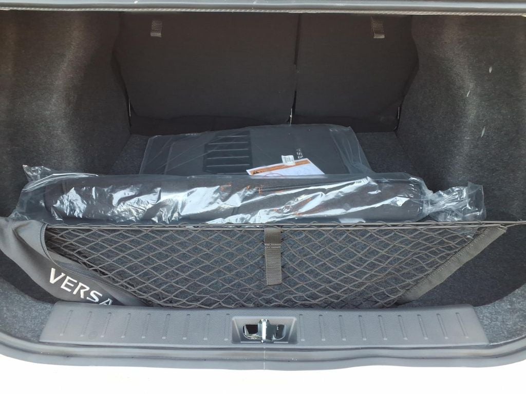 2025 Nissan Versa 1.6 SR