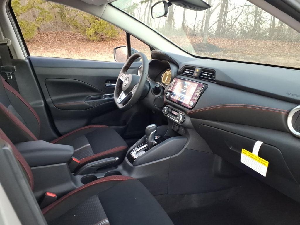2025 Nissan Versa 1.6 SR