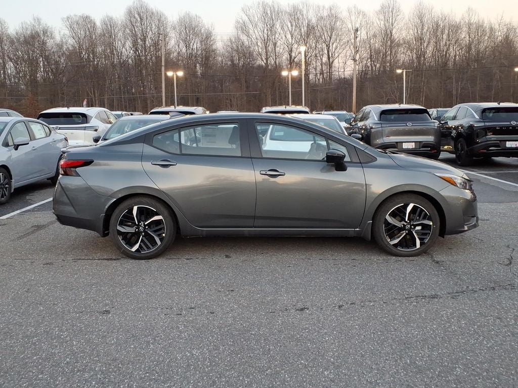 2025 Nissan Versa 1.6 SR