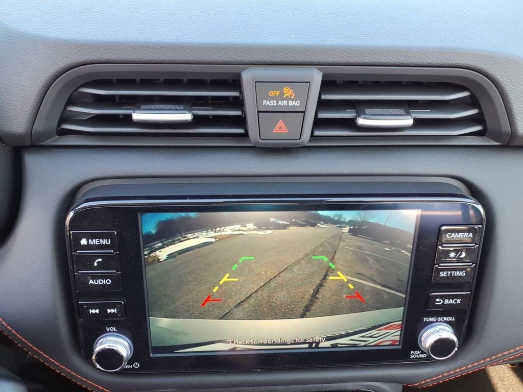 2025 Nissan Versa 1.6 SR