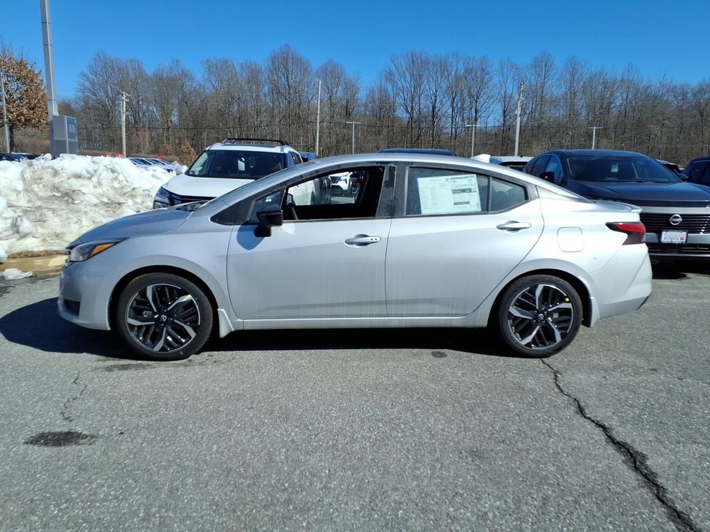 2025 Nissan Versa 1.6 SR