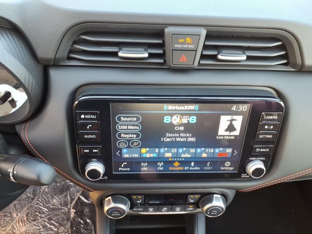 2025 Nissan Versa 1.6 SR