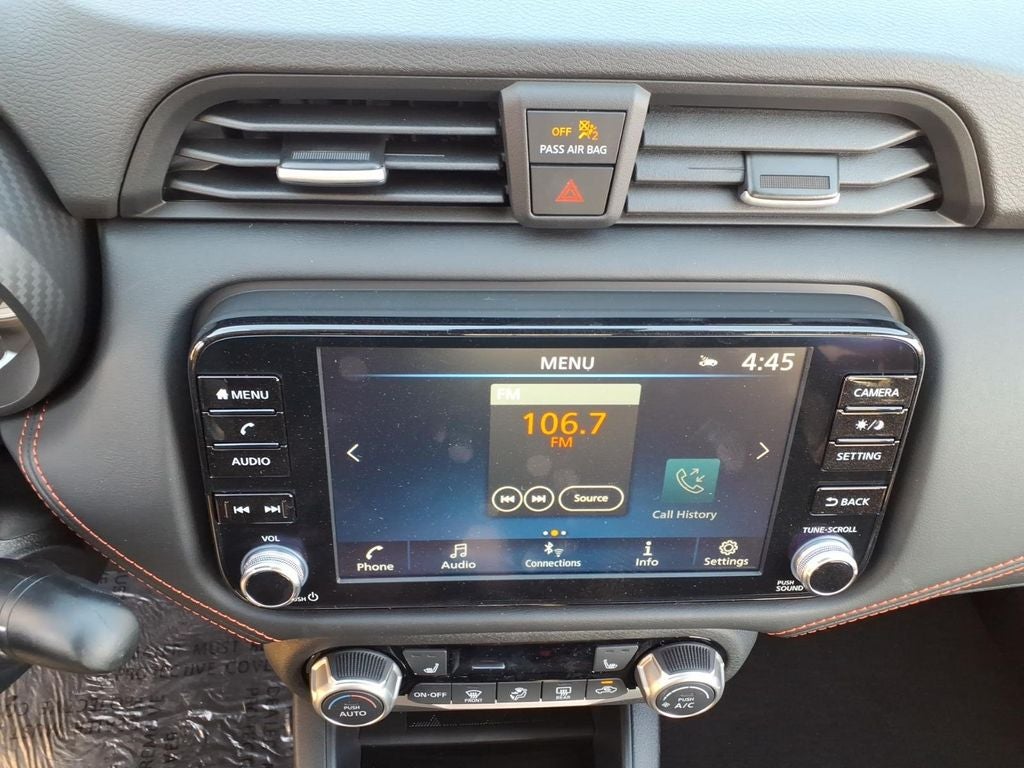 2025 Nissan Versa 1.6 SR