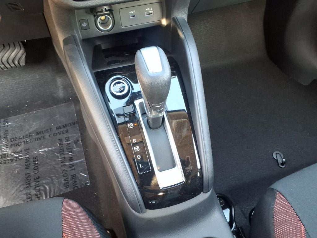 2025 Nissan Versa 1.6 SR