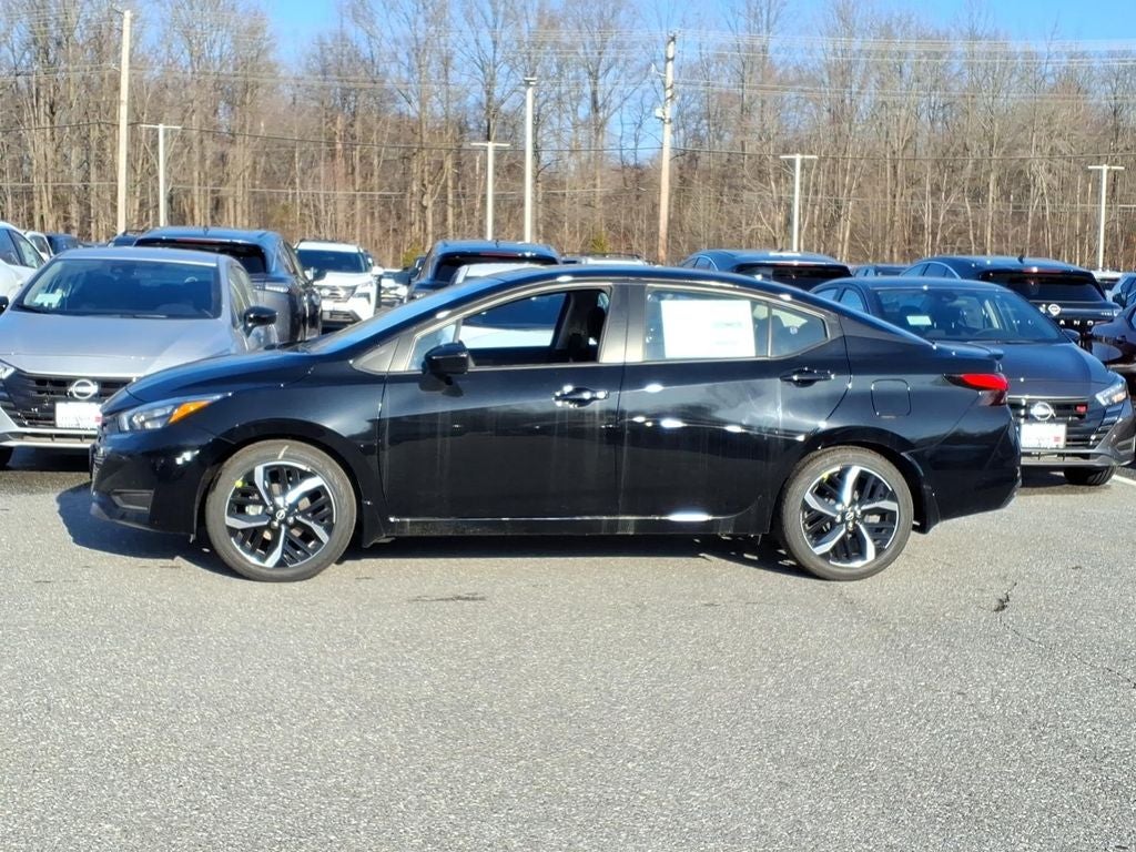 2025 Nissan Versa 1.6 SR