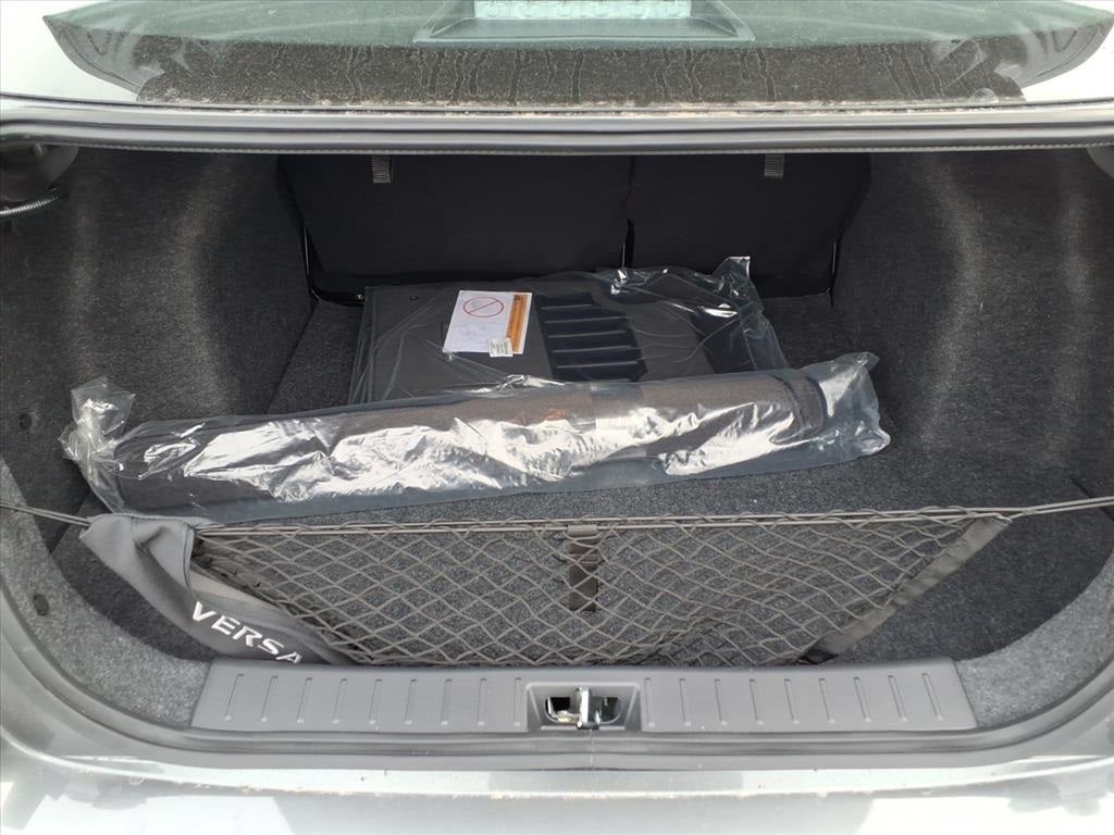 2025 Nissan Versa 1.6 SR