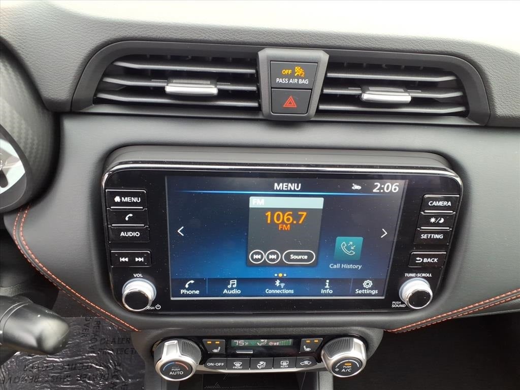 2025 Nissan Versa 1.6 SR