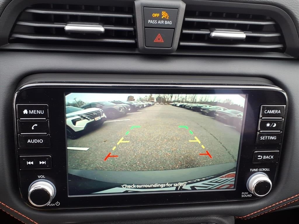 2025 Nissan Versa 1.6 SR