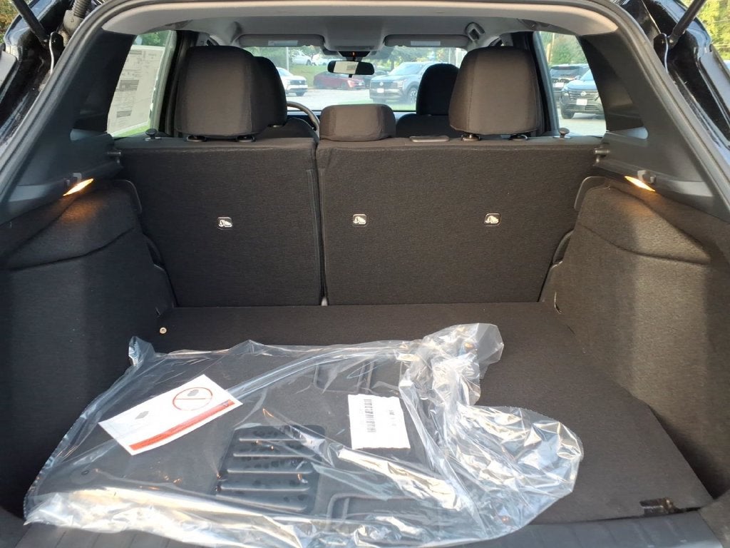 2027 Nissan Kicks S