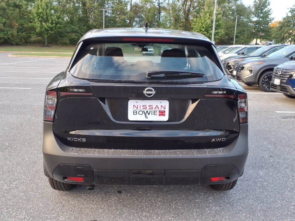 2027 Nissan Kicks S