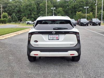2025 Nissan Kicks SV