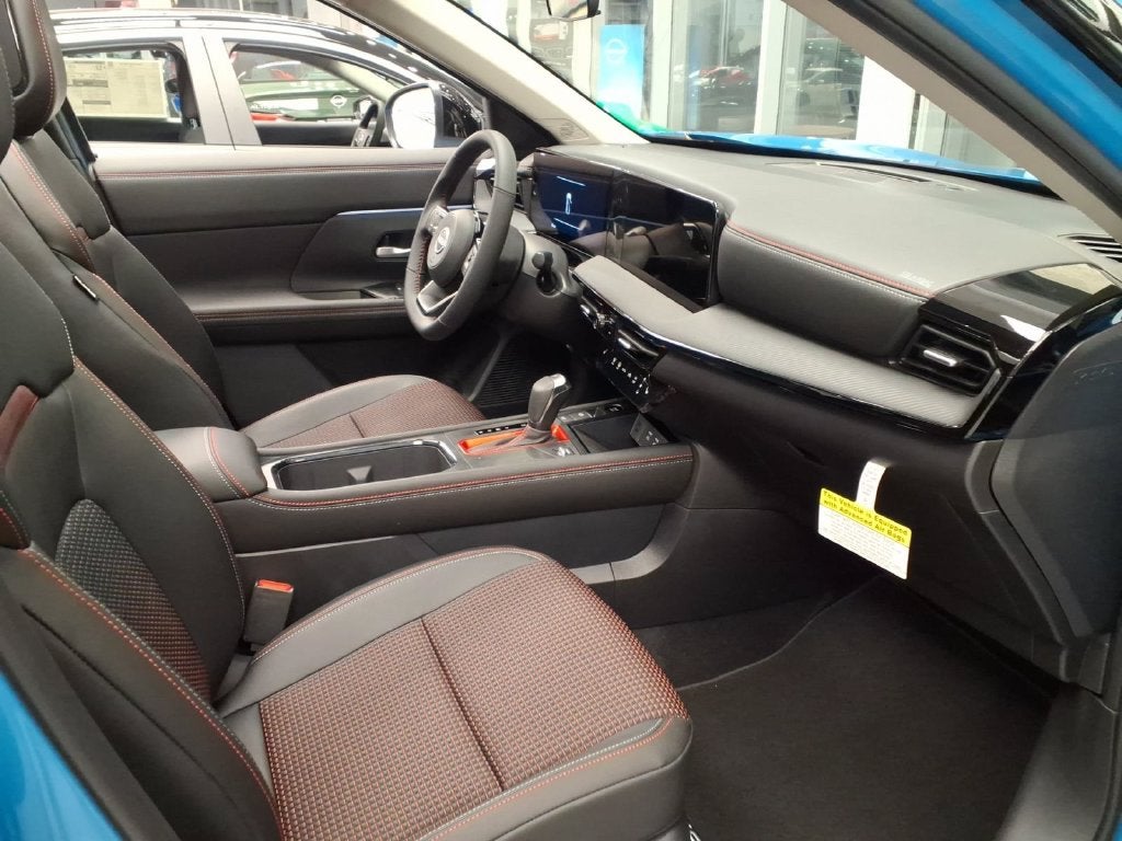 2027 Nissan Kicks SR