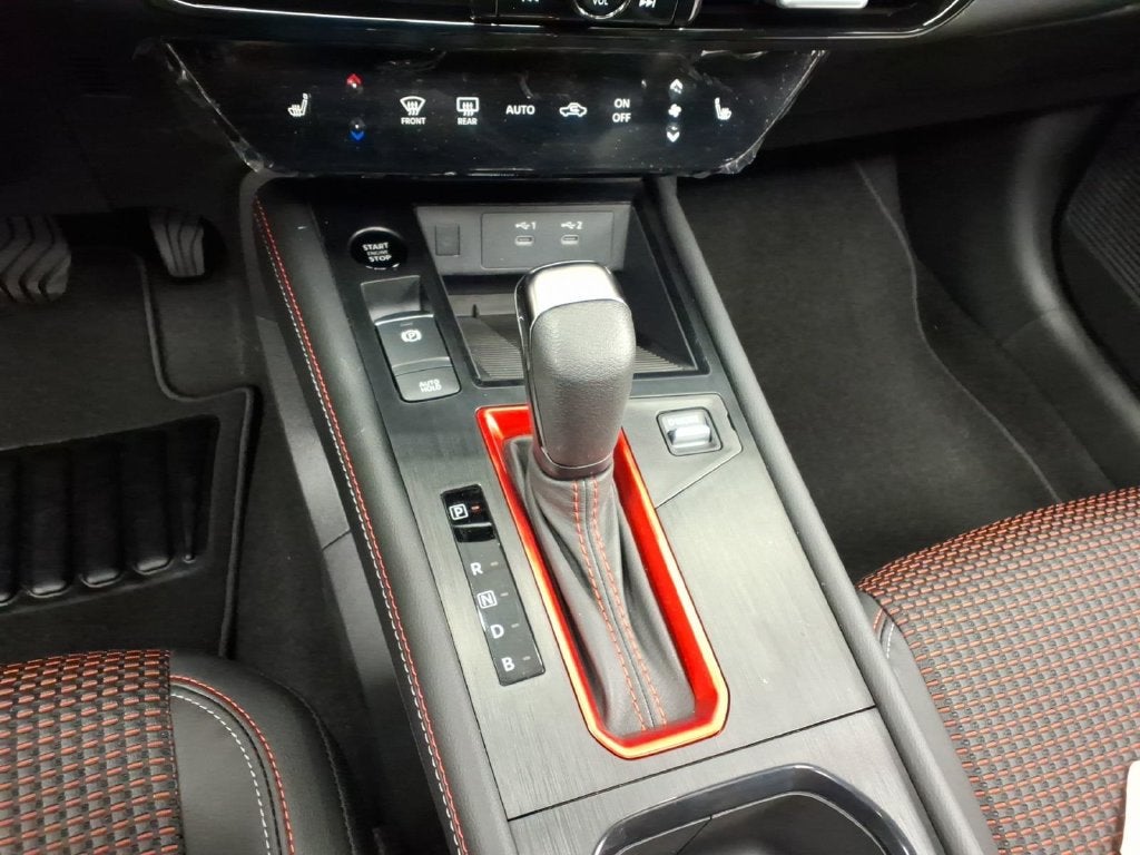 2027 Nissan Kicks SR
