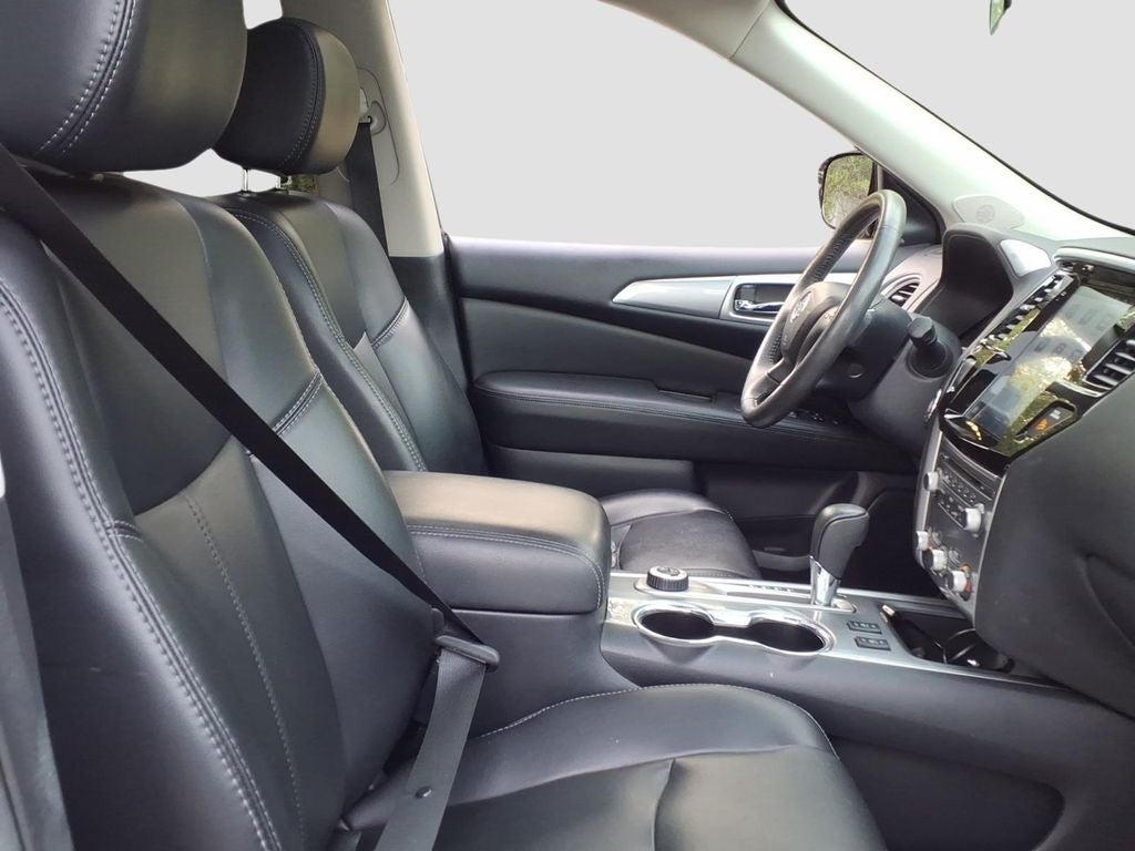 2017 Nissan Pathfinder SL