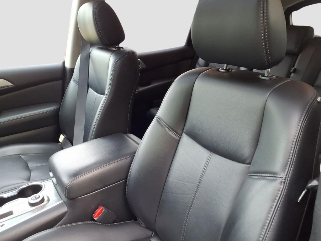 2017 Nissan Pathfinder SL