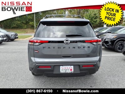 2025 Nissan Pathfinder SV