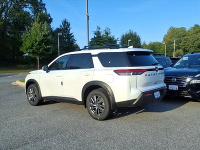 2025 Nissan Pathfinder SV