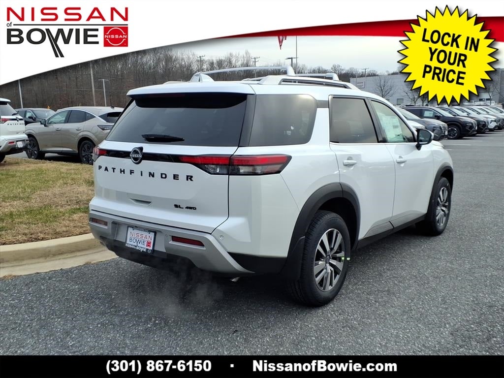 2025 Nissan Pathfinder SL