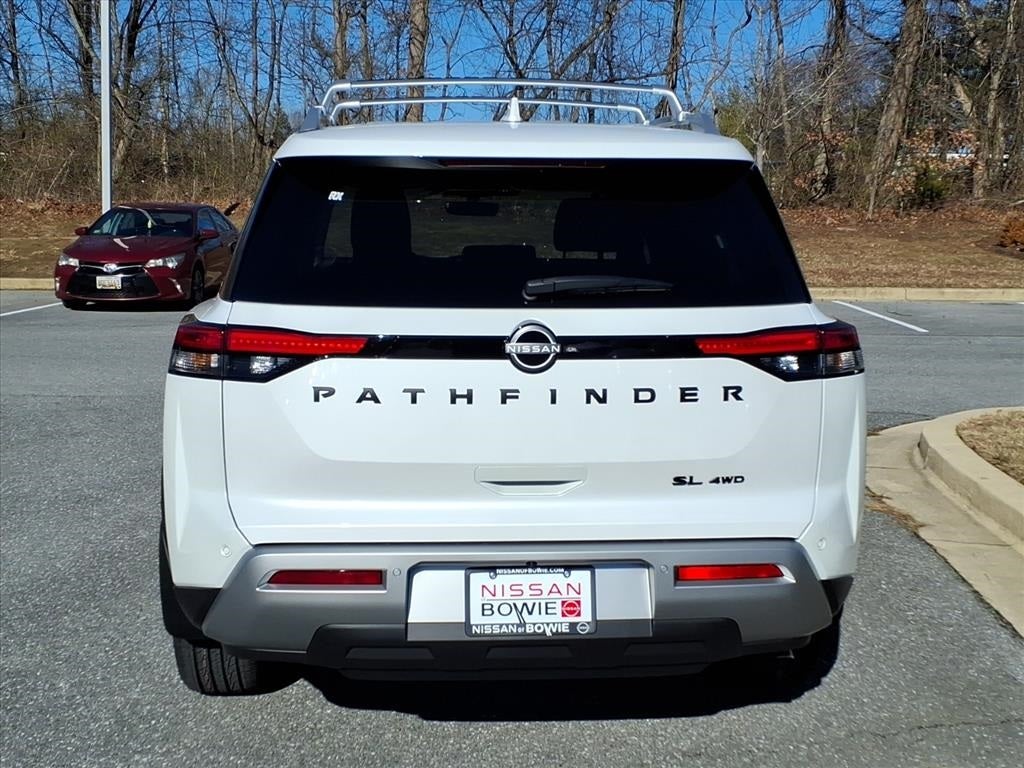 2025 Nissan Pathfinder SL