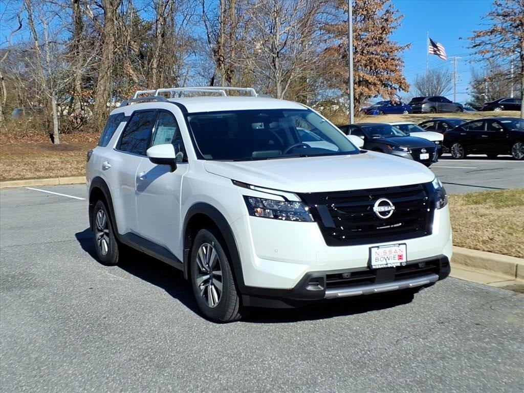 2025 Nissan Pathfinder SL