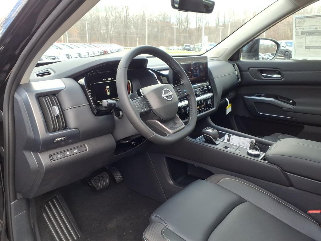 2026 Nissan Pathfinder SL