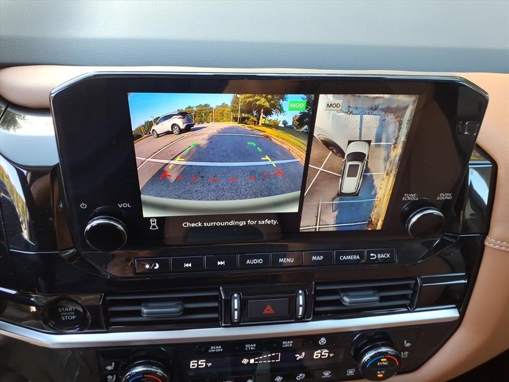 2025 Nissan Pathfinder Platinum